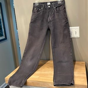 1 Gray & 1 Black pairs of jeans